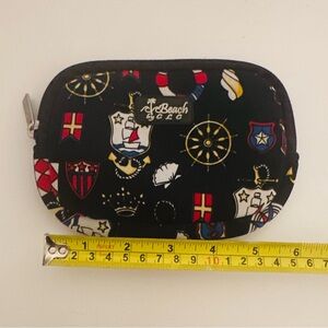**NEW** Zipper Pouch